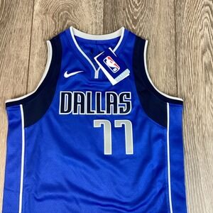Nike NBA Jersey Dončič dallas #77 youth medium‎ white, blue, grey Icon Edition